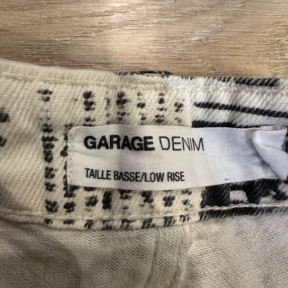 GARAGE DENIM WOMENS BLACK AND WHITE NEWSPAPER PRINT FLARE LEG JEANS 07/28 - Picture 7 of 10